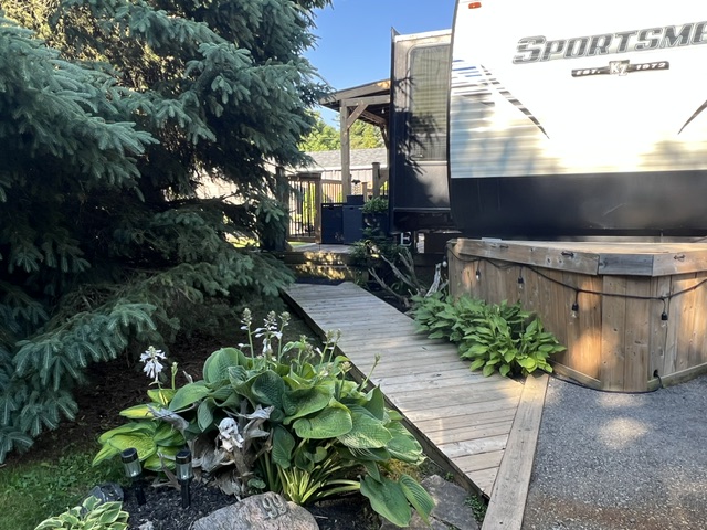 decking front entranceway